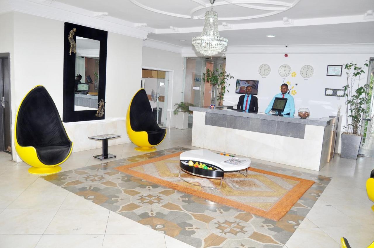 Primal Hotel Isaac John Gra Ikeja Exterior foto